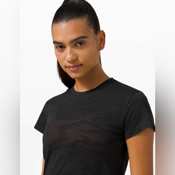 Lululemon Train to Be Short Sleeve NWT Size 2 Dot Camo Black DOCB Camouflage - Picture 10 of 12